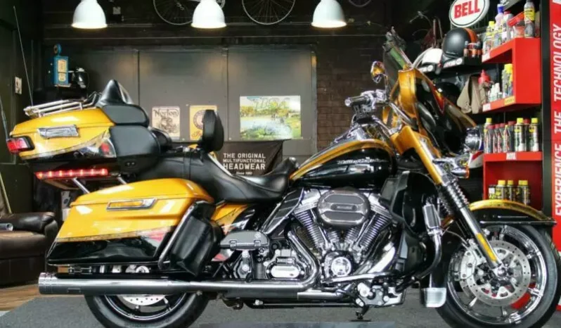 2015 Harley-Davidson CVO Limited 110 (FLHTKSE)