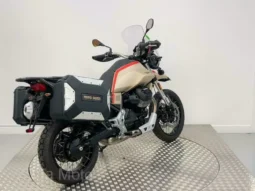 
										2021 Moto Guzzi V85 TT Travel full									