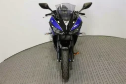 
										2018 Yamaha YZF-R3 full									