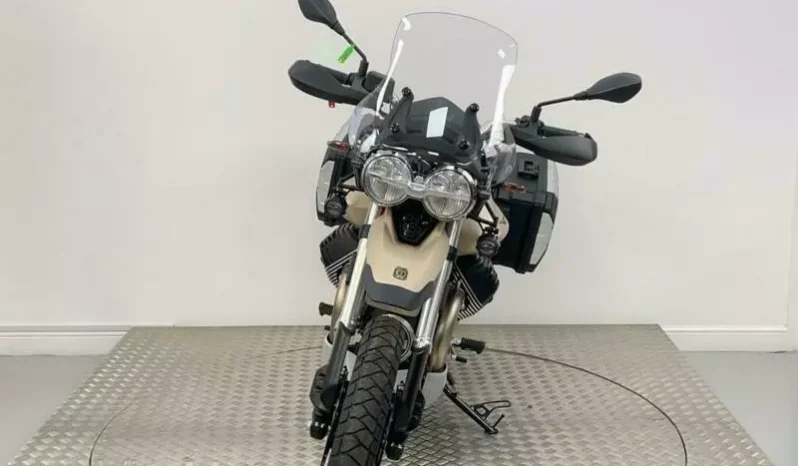 
								2021 Moto Guzzi V85 TT Travel full									